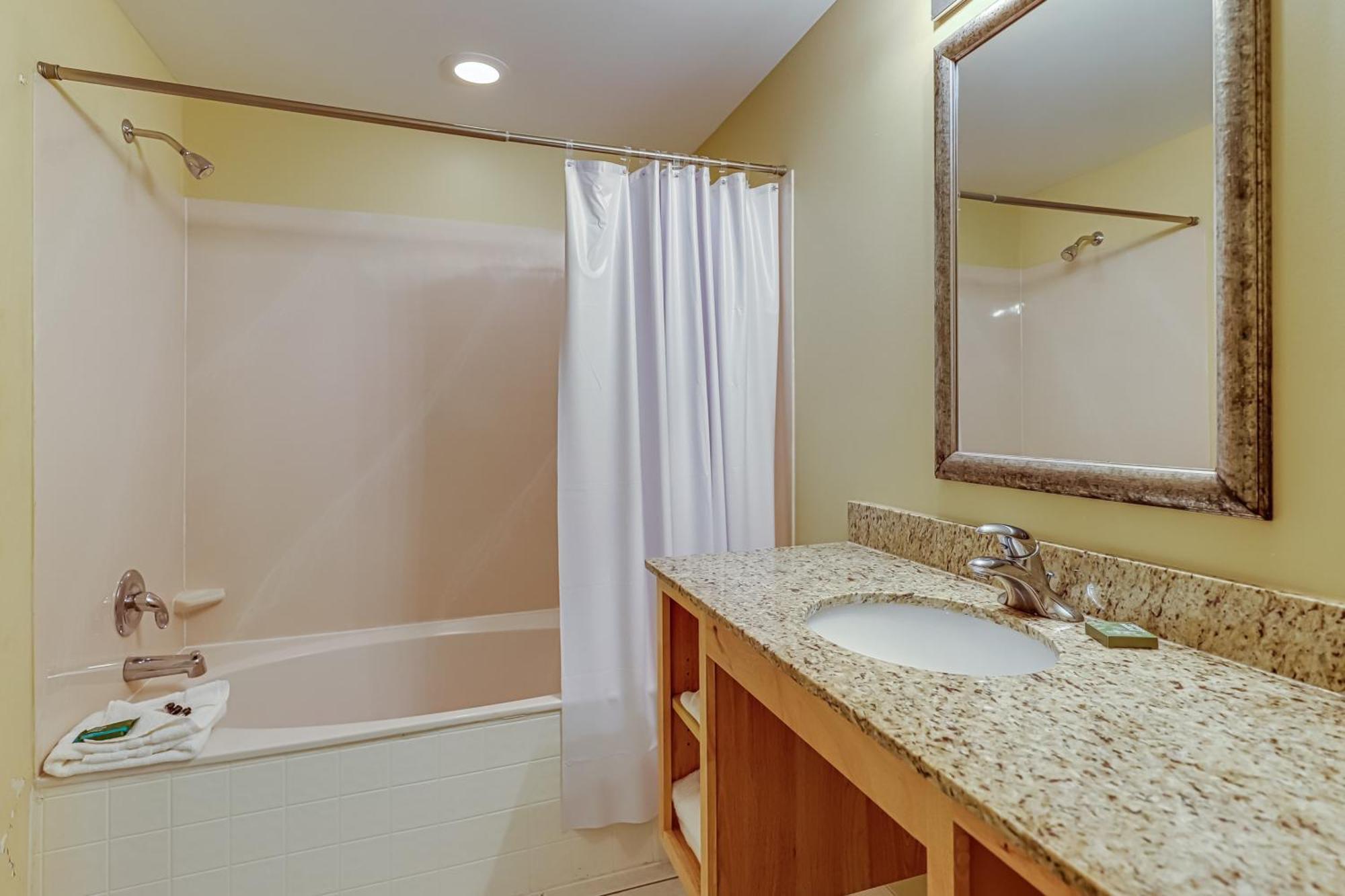 The Splash And West Apartment